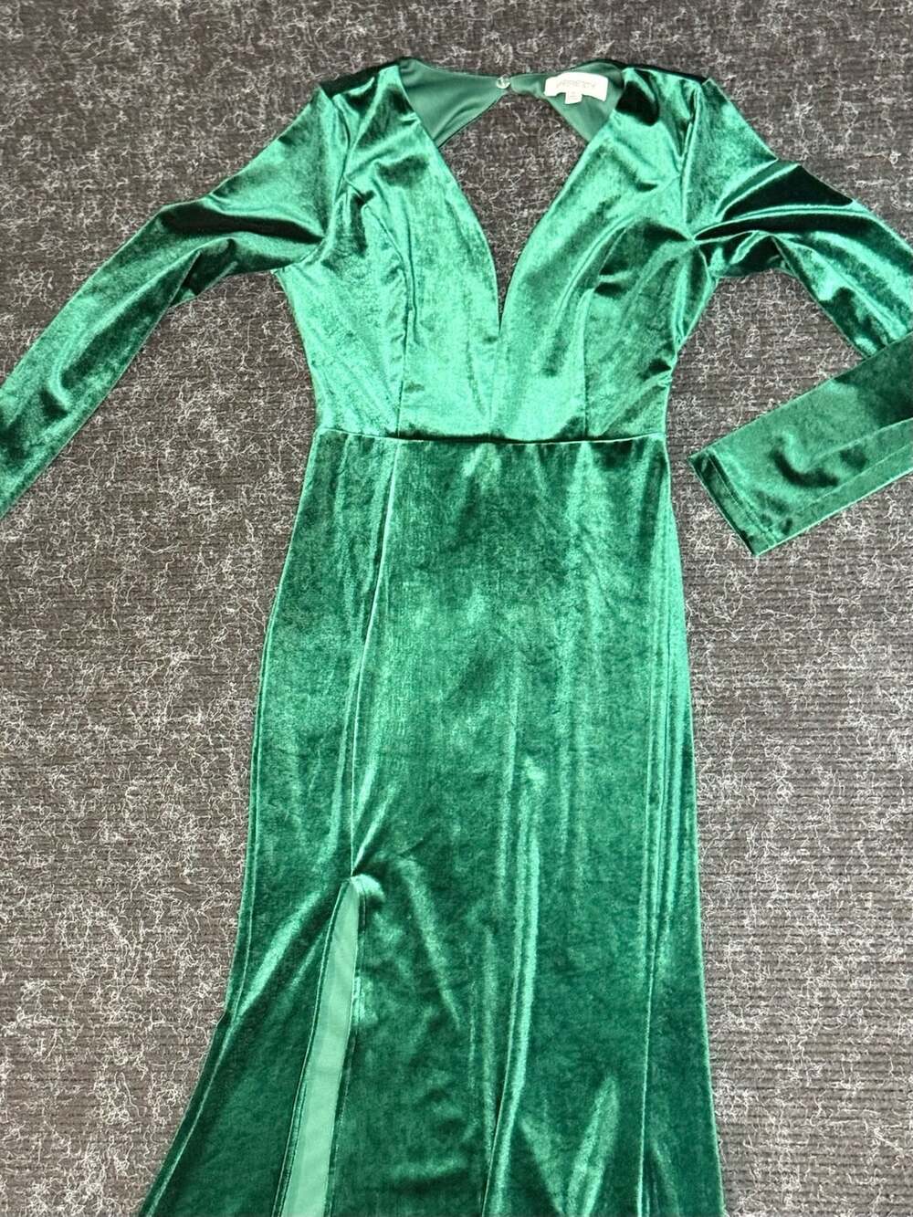 Old Money Glam Going Out Faeriesty Green Velvet V-Neck Cutout Long Sleeve Maxi D
